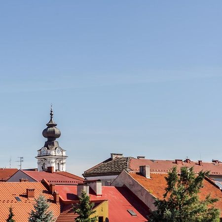 Apartament Deluxe Apartment Wadowice Bagian luar foto