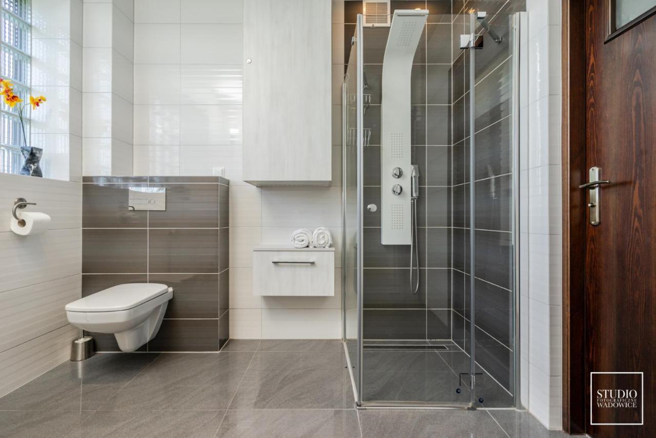 Apartament Deluxe Apartment Wadowice Bagian luar foto