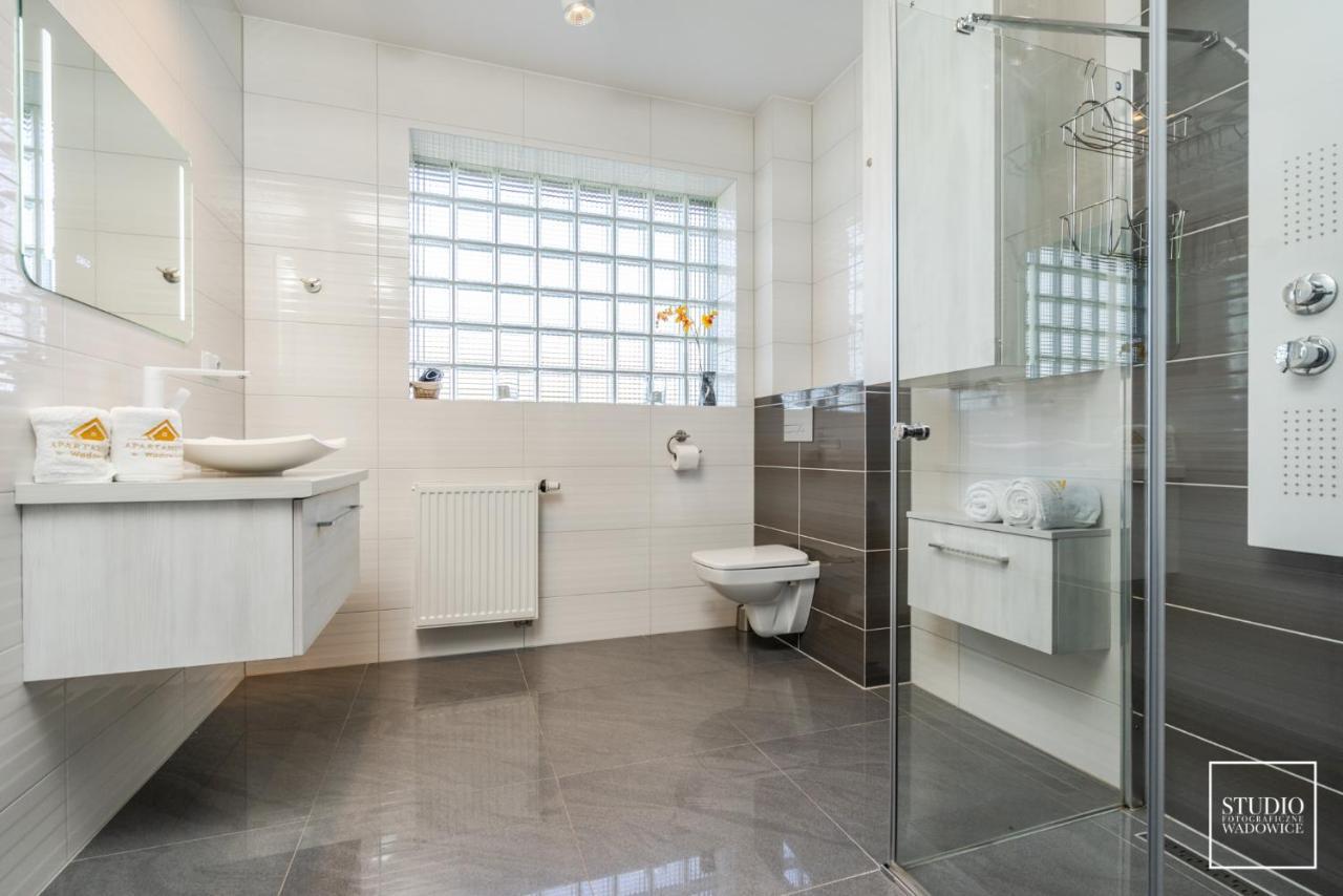 Apartament Deluxe Apartment Wadowice Bagian luar foto
