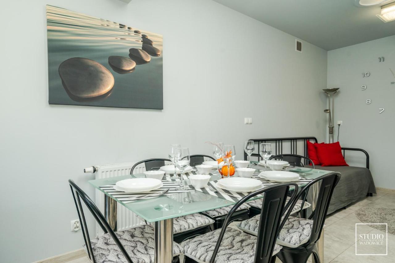 Apartament Deluxe Apartment Wadowice Bagian luar foto